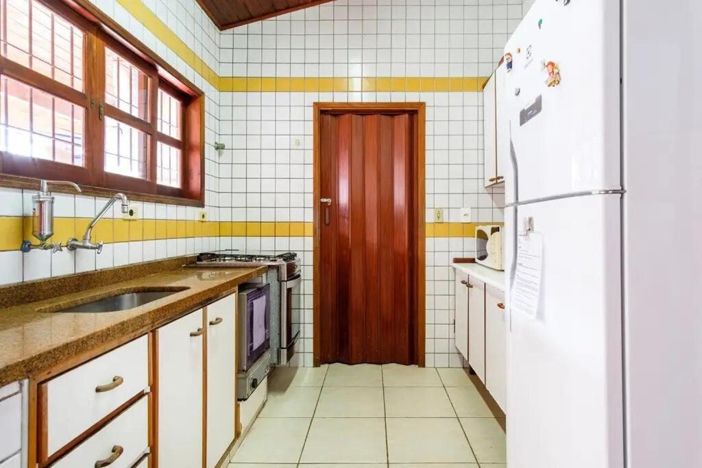Bh4 - Bh4: Casa Com Piscina Ao Lado Da Praia Grande Убатуба Экстерьер фото